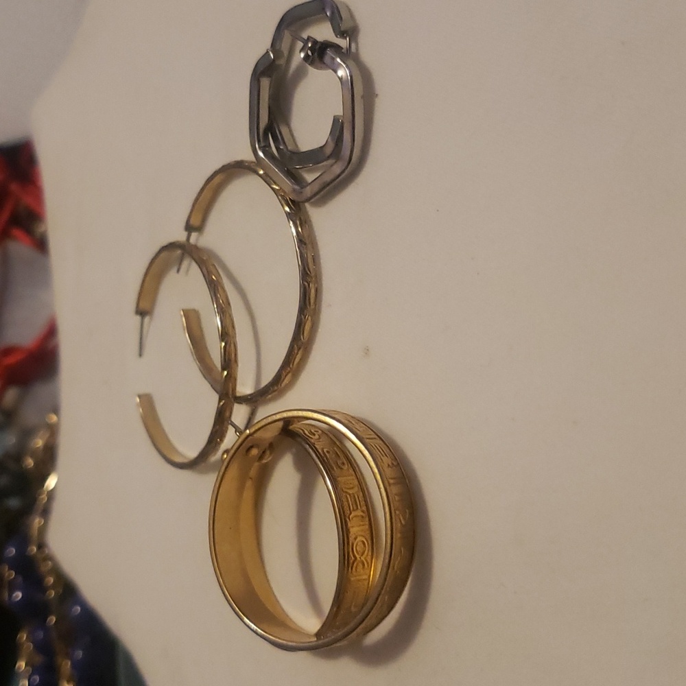 3pc of hoop earrings